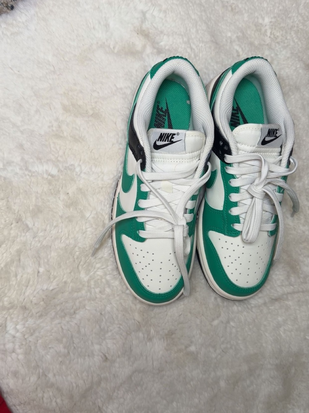 Nike Kids Low-Top Sneakers in White and Teal Green